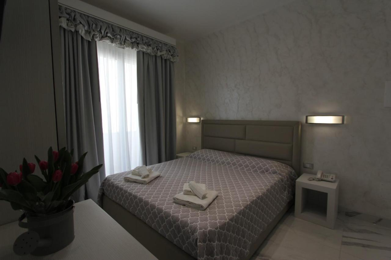Hotel Presidente Porto Cesareo Exterior foto